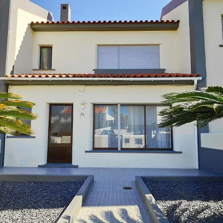 House Seven * Horta (Azores)