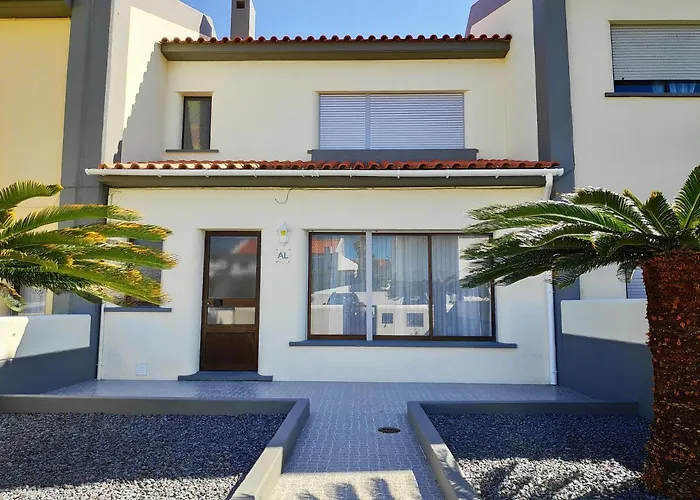 House Seven * Horta (Azores)